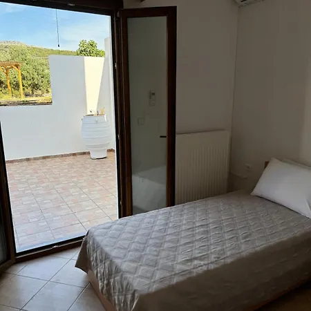 Limnes Seaside Combo Ligaridia